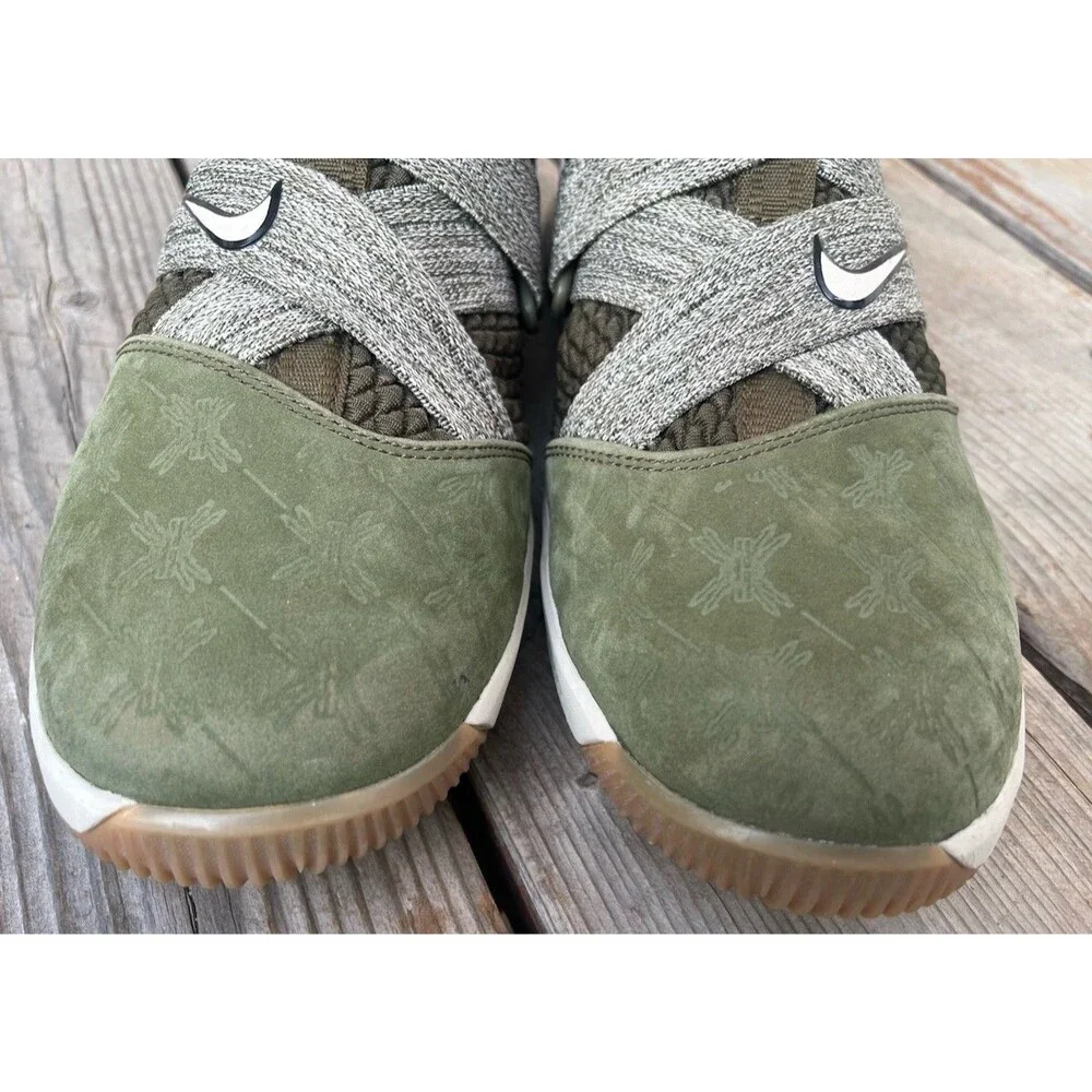 Nike LeBron Soldier XII Youth 7Y Basketball Shoes Cargo Khaki/Green AA1352-300